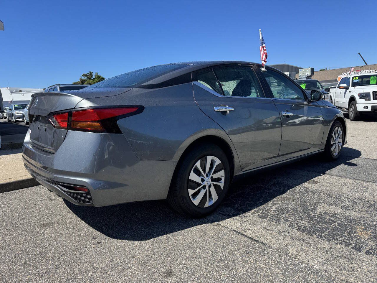 Used 2022 Nissan Altima 2.5 S FWD image 9