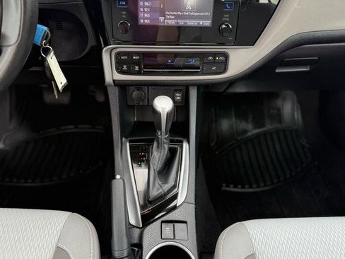 Used 2017 Toyota Corolla L FWD image 15