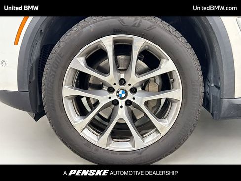 Used 2020 BMW X5 sDrive40i w/ Premium Package image 2