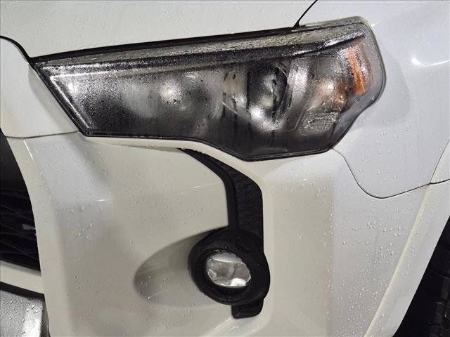 Used 2021 Toyota 4Runner TRD Off-Road Premium w/ Moonroof Package AWD/4WD image 2