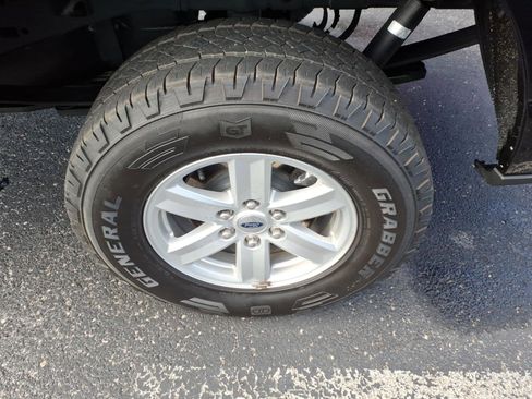 Used 2023 Ford F150 XLT w/ Trailer Tow Package image 6