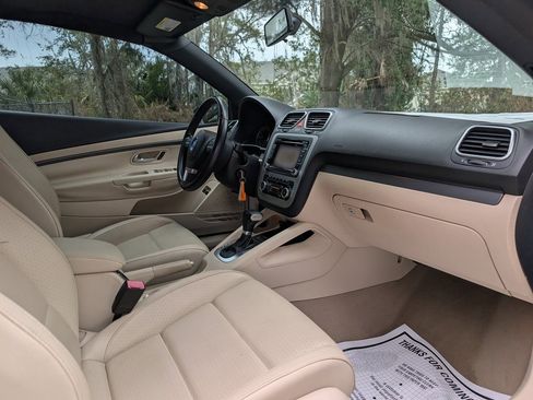 Used 2010 Volkswagen Eos Komfort image 9