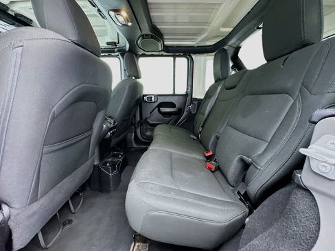 Used 2020 Jeep Wrangler Unlimited Sport S AWD/4WD image 15