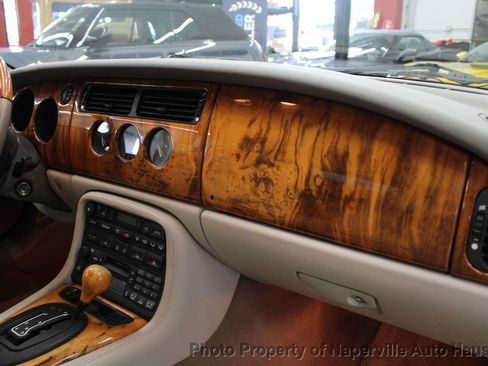 Used 2002 Jaguar XK8 Convertible RWD image 35