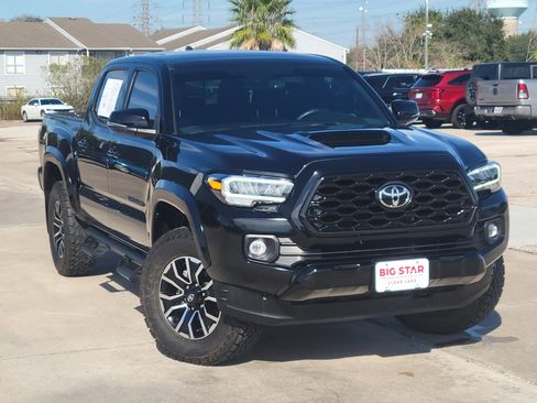 Used 2023 Toyota Tacoma 4x4 Double Cab image 2