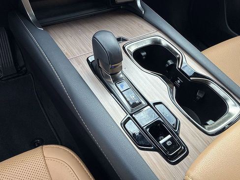 Used 2025 Lexus RX 350 Premium w/ Accessory Package (Z1) image 20