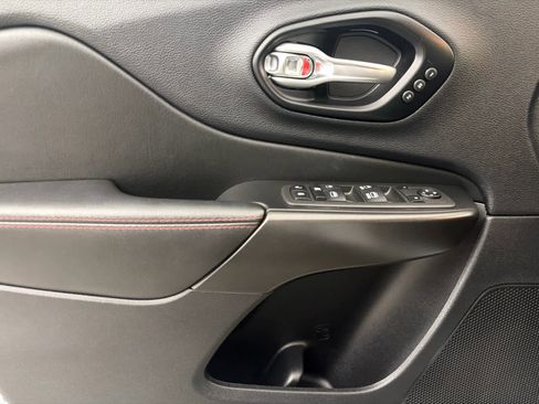 Used 2022 Jeep Cherokee Trailhawk w/ Premium Leather Package image 22