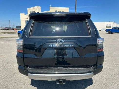 Used 2019 Toyota 4Runner TRD Off-Road Premium image 4