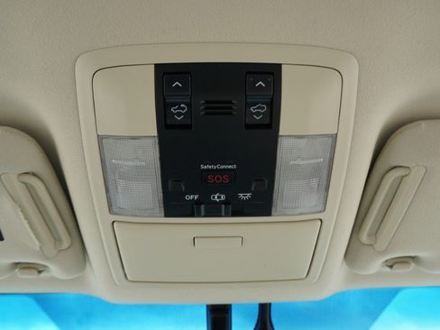 Used 2015 Lexus GX 460 w/ Premium Package AWD/4WD image 28