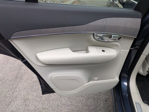 Certified 2023 Volvo XC90 B6 Plus w/ Protection Package Premier image 31