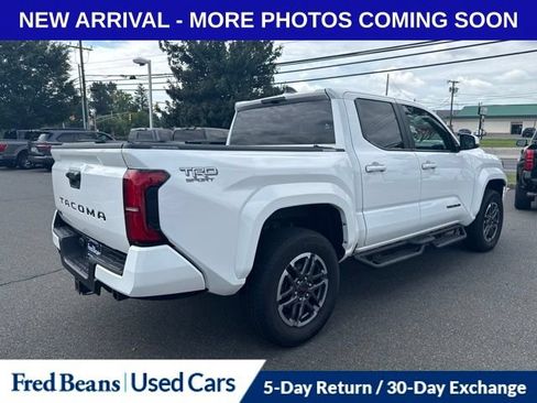 Used 2024 Toyota Tacoma TRD Sport AWD/4WD image 3