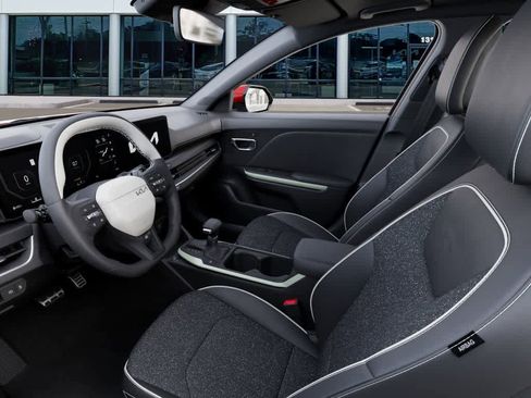 New 2025 Kia K4 GT-Line image 17