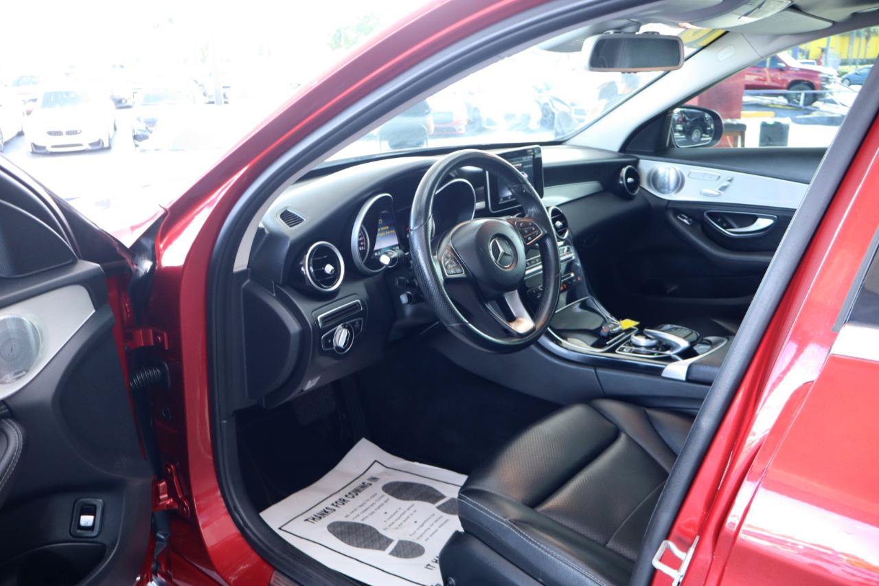 Used 2016 Mercedes-Benz C 300 Sedan image 14