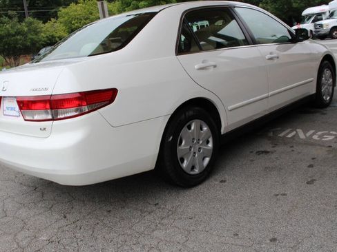 Used 2004 Honda Accord LX image 8