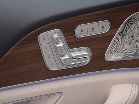 New 2026 Mercedes-Benz GLS 580 4MATIC image 23