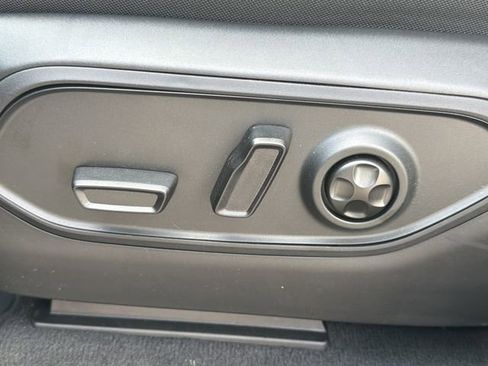 New 2026 Jeep Grand Cherokee L Laredo AWD/4WD image 12