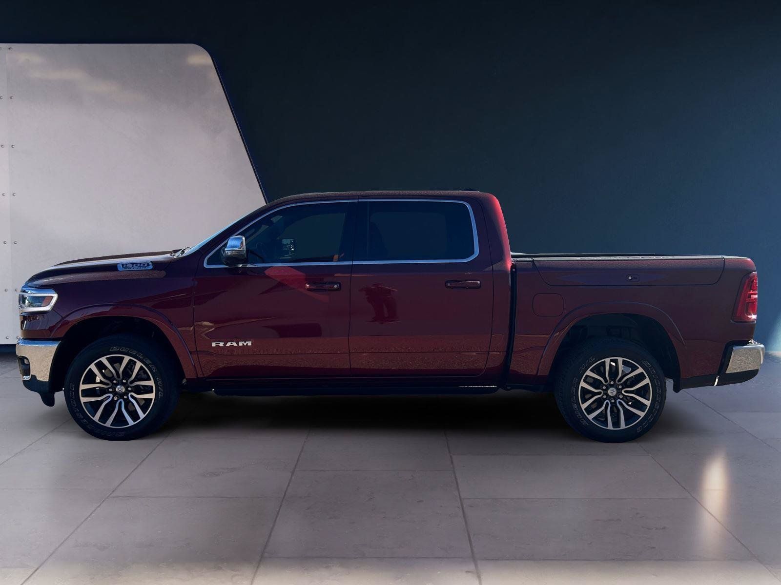 Used 2025 RAM 1500 Limited AWD/4WD image 2