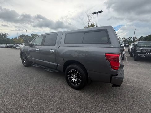 Used 2021 Nissan Titan SV w/ SV Convenience Package RWD image 16