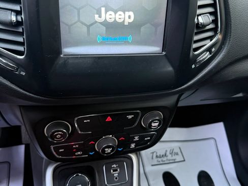 Used 2020 Jeep Compass Latitude AWD/4WD image 37