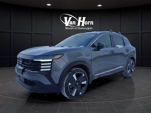 New 2026 Nissan Kicks SR w/ Cold Weather Package image 3