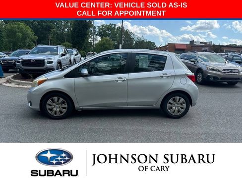 Used 2012 Toyota Yaris LE FWD image 6