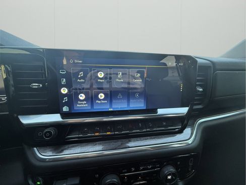 Certified 2022 Chevrolet Silverado 1500 LTZ w/ Z71 Off-Road Package image 18