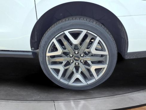 New 2027 Ford Expedition Max Platinum w/ Platinum Ultimate Package AWD/4WD image 19