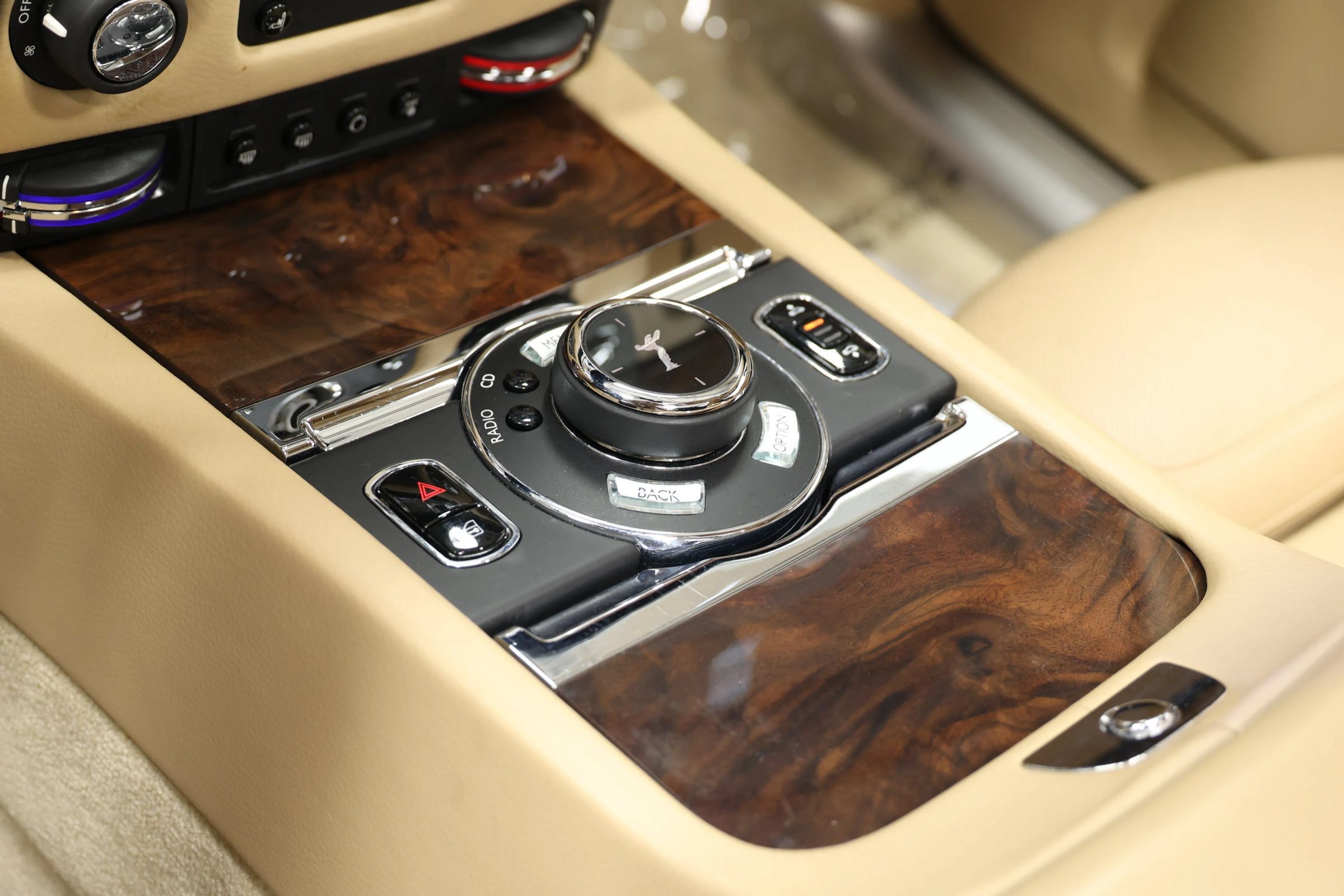Used 2015 Rolls-Royce Ghost RWD image 44