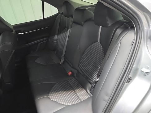 Used 2024 Toyota Camry SE image 31