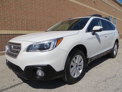Used 2016 Subaru Outback 2.5i Premium image 6