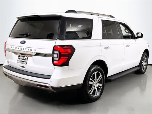 Used 2024 Ford Expedition Limited image 4