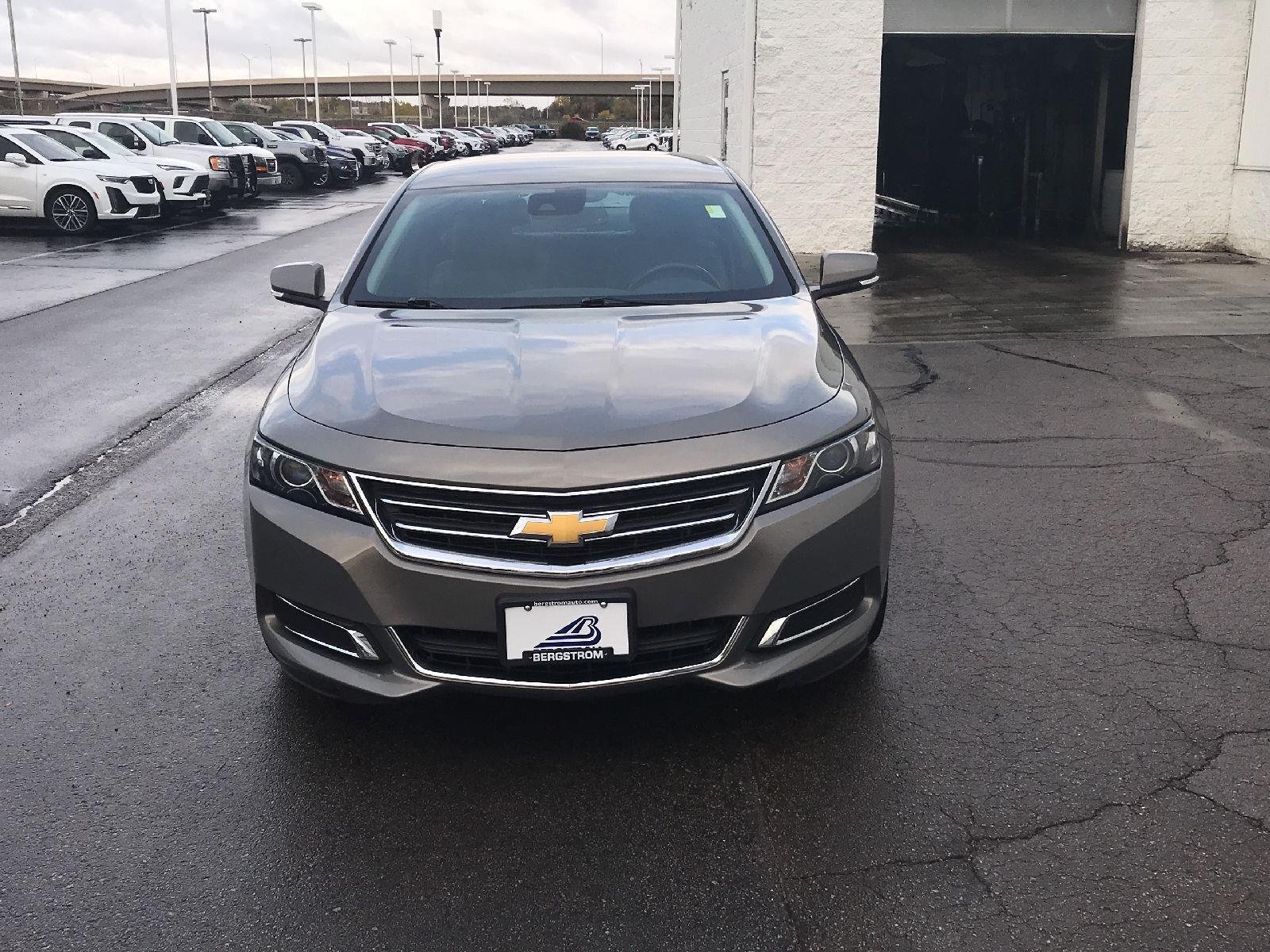 Used 2017 Chevrolet Impala LT w/ Leather Package FWD image 11