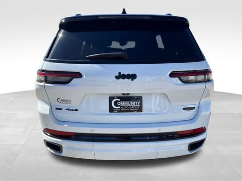 Used 2023 Jeep Grand Cherokee L Summit w/ High Altitude Package AWD/4WD image 4