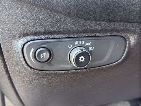 Used 2024 Chevrolet Equinox LT FWD image 15