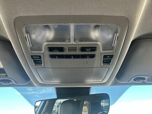 Used 2018 Toyota Highlander Limited AWD/4WD image 8
