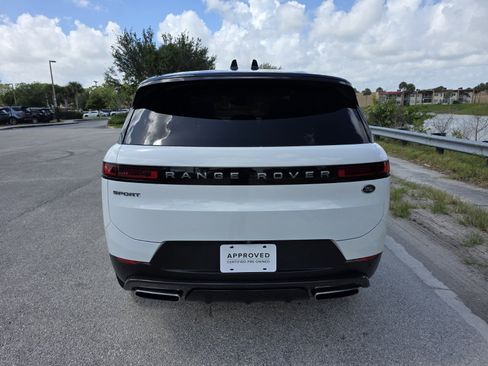 Certified 2023 Land Rover Range Rover Sport SE AWD/4WD image 6