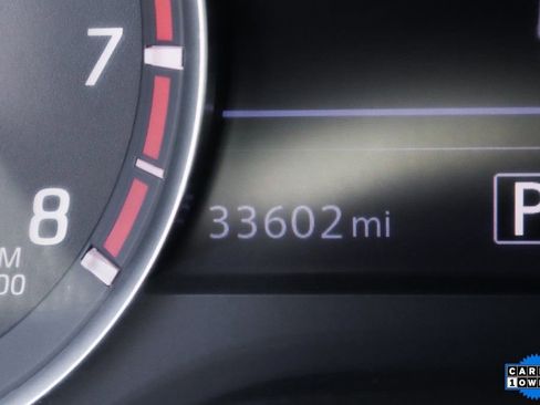 Used 2020 Nissan Titan SV w/ SV Convenience Package image 21