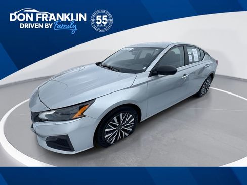 Used 2024 Nissan Altima 2.5 SV image 1