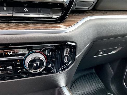 Used 2025 Chevrolet Silverado 1500 RST AWD/4WD image 16