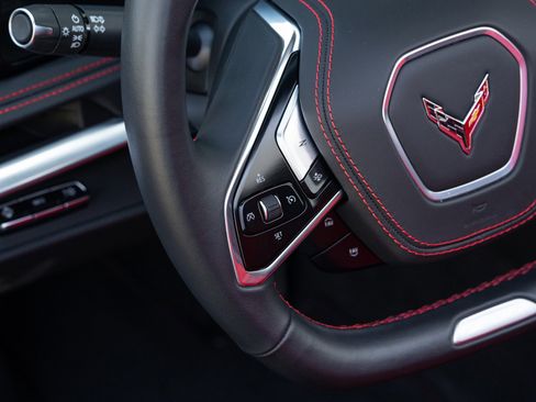 Used 2025 Chevrolet Corvette Z06 RWD image 45