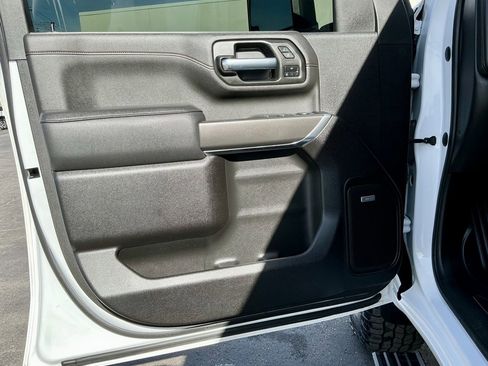 Used 2022 GMC Sierra 2500 AT4 w/ AT4 Premium Plus Package image 45