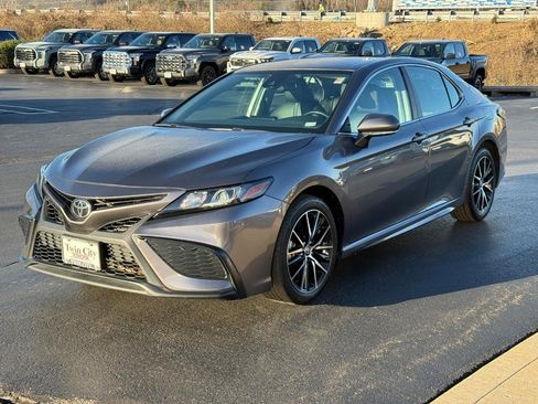 Certified 2024 Toyota Camry SE image 8
