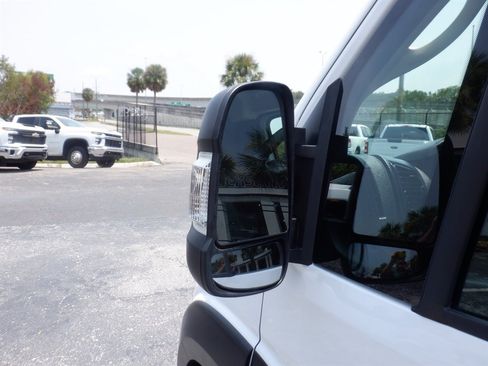 Used 2025 RAM ProMaster 2500 w/ U-Haul Equipment Group FWD image 13