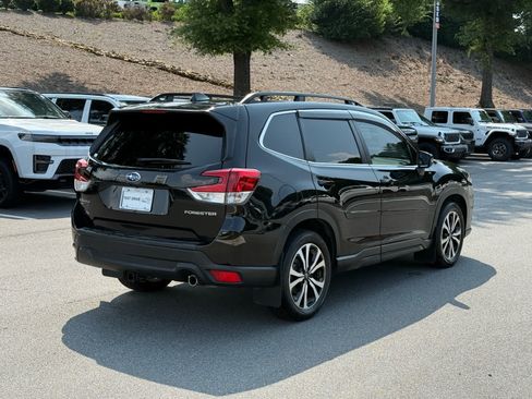 Used 2022 Subaru Forester Limited w/ Popular Package #2 AWD/4WD image 5