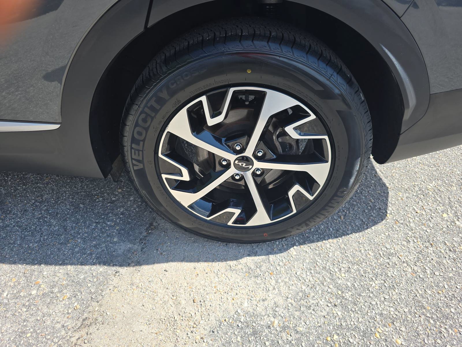 Used 2024 Kia Sportage EX FWD image 32