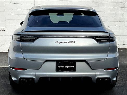 Certified 2022 Porsche Cayenne GTS image 9