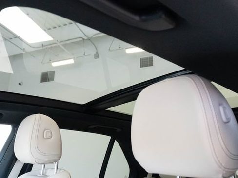 Used 2025 Mercedes-Benz GLE 350 4MATIC image 4