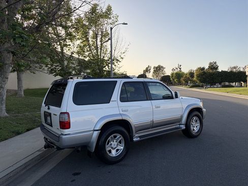 Used 2000 Toyota 4Runner Limited RWD image 4