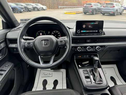 Used 2023 Honda CR-V Sport image 23