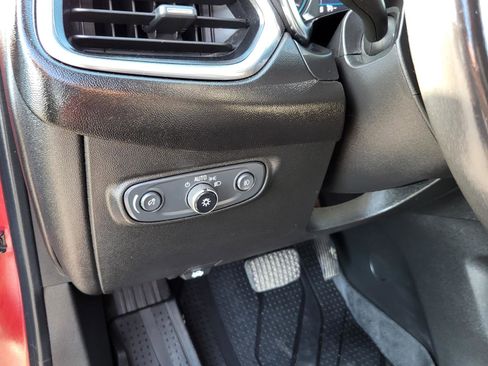 Used 2020 Chevrolet Equinox LT w/ Sport Edition image 19